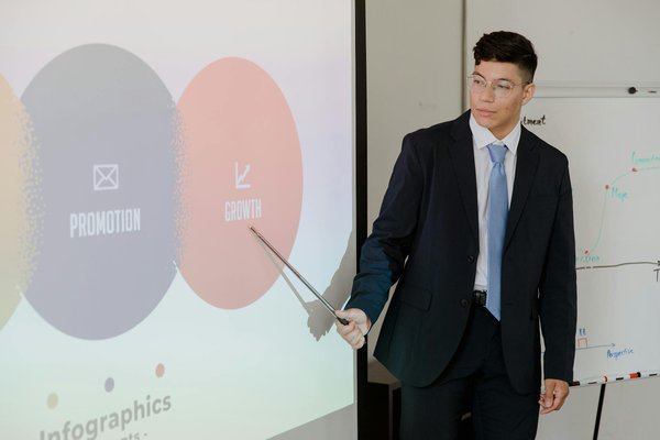 Comment réussir sa formation prothésiste ongulaire à toulouse